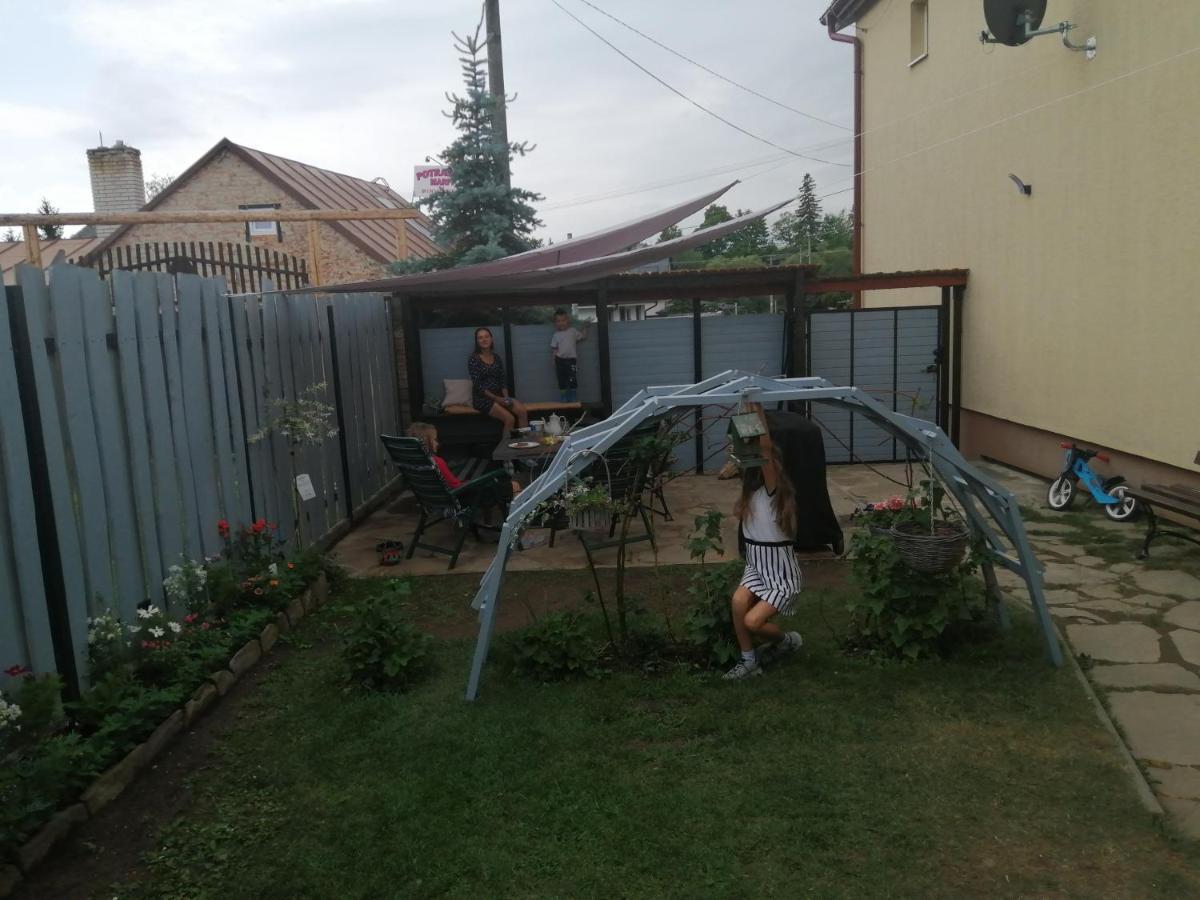 Apartman Lastovicka Stara Lesna Bagian luar foto