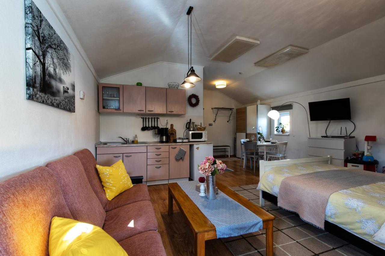 Apartman Lastovicka Stara Lesna Bagian luar foto